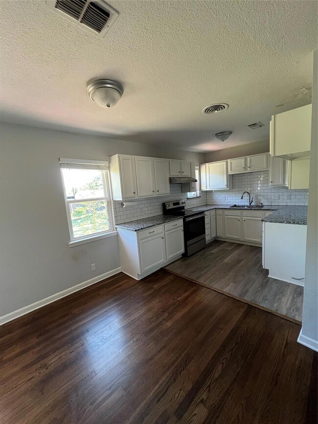 8032 Tumbleweed Trail, Fort Worth, TX 76108 - photo 5