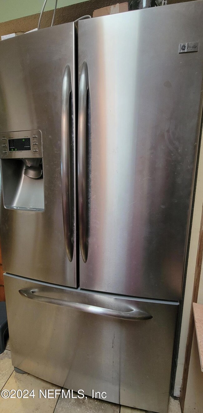 8812 Townsquare Ct, Jacksonville, FL 32216 - photo 6