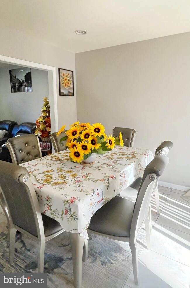 10115 Bignonia Dr, Laurel, MD 20708 - photo 4