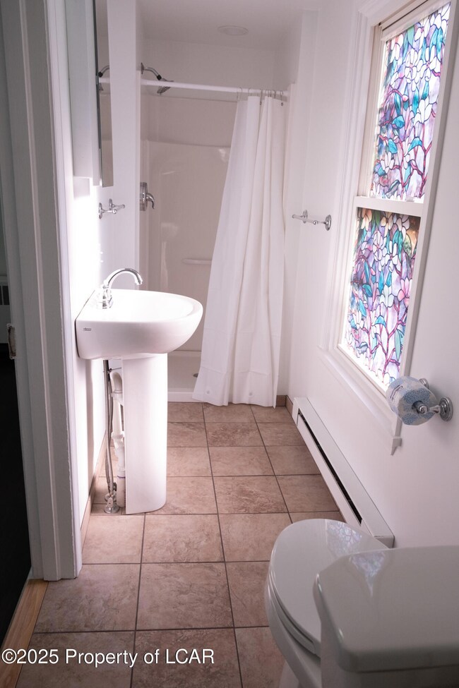 828 Front St, Freeland, PA 18224 - photo 5