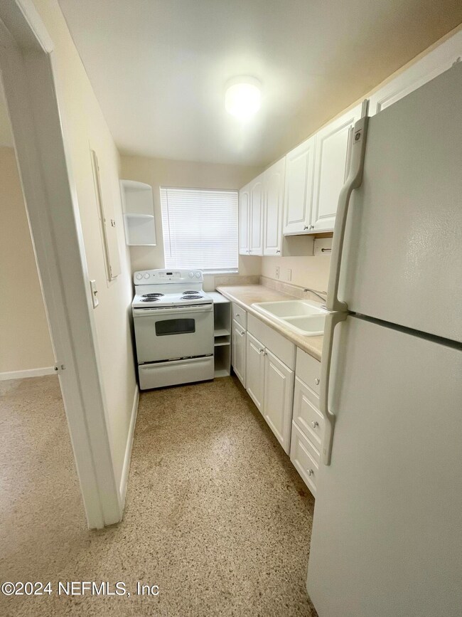 526 Talbot Ave, Jacksonville, FL 32205 - photo 3