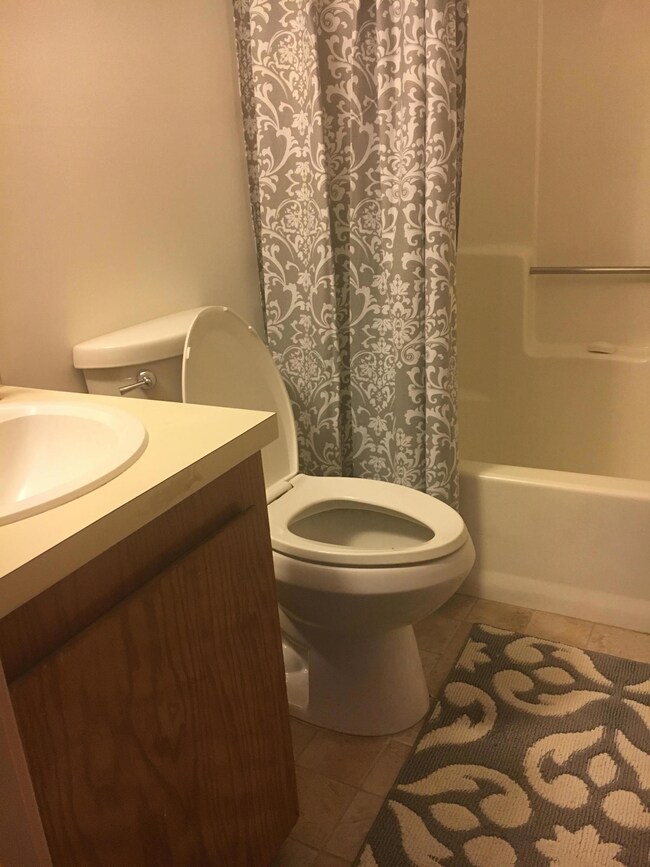 6275 Rolling Fork Rd unit B, North Charleston, SC 29406 - photo 7