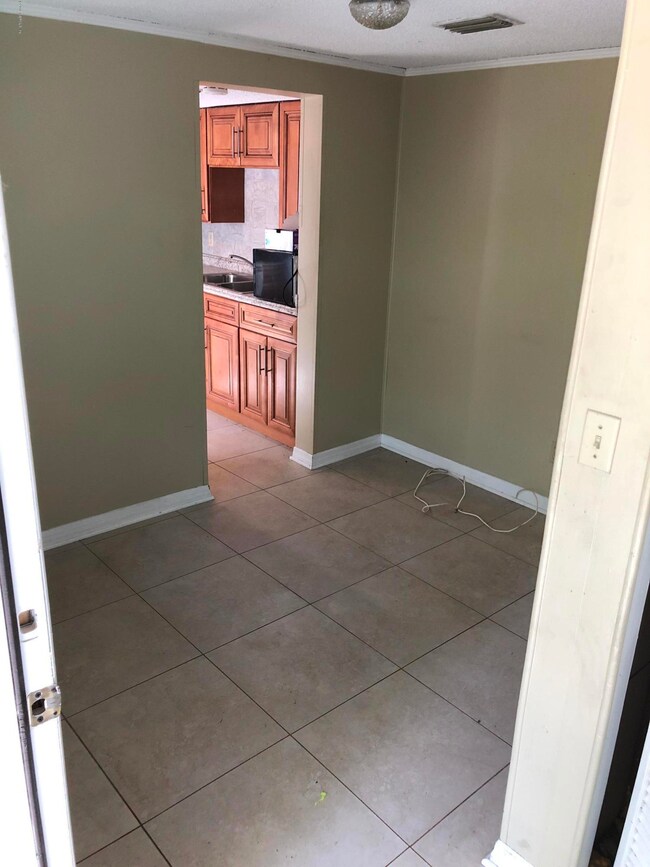 1604 Cherry St unit 2, Jacksonville, FL 32205 - photo 2