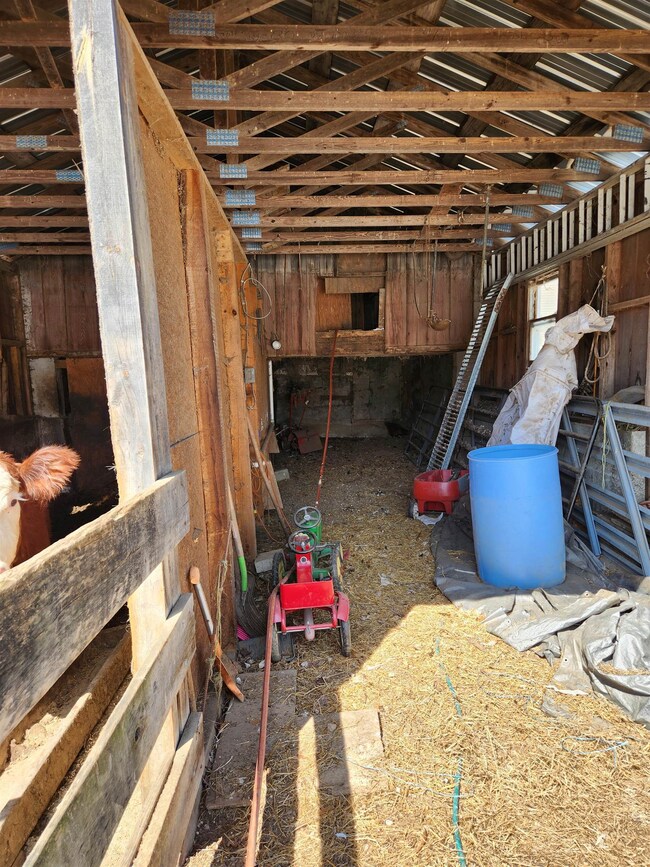 22 Old Chesterfield Rd, Winchester, NH 03470 - photo 5