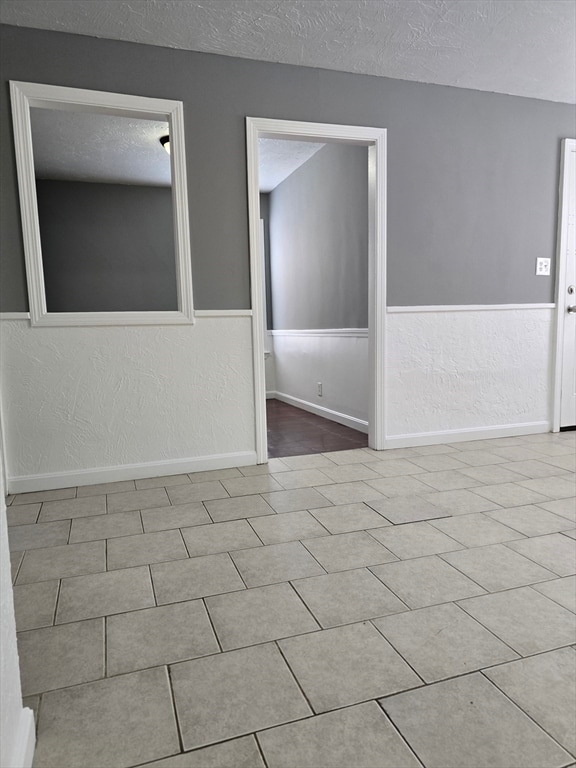 40 Aetna St unit 3, Fall River, MA 02724 - photo 3