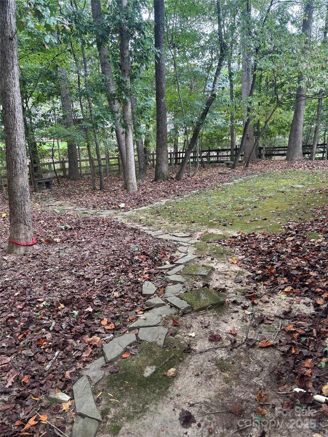 10624 Knox Ave unit 17, Matthews, NC 28105 - photo 5