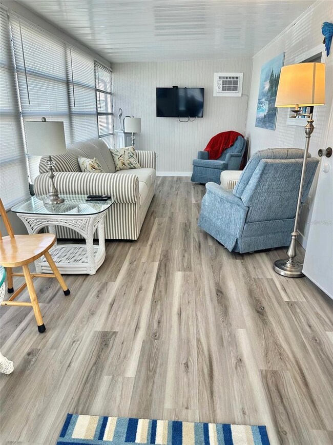 11111 101st St N unit 100, Largo, FL 33773 - photo 5