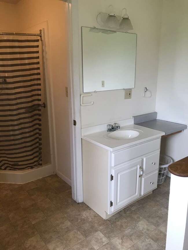 1405 N 6th St, Princeton, IL 61356 - photo 6