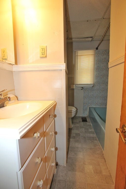 91 Endicott St, Worcester, MA 01610 - photo 4