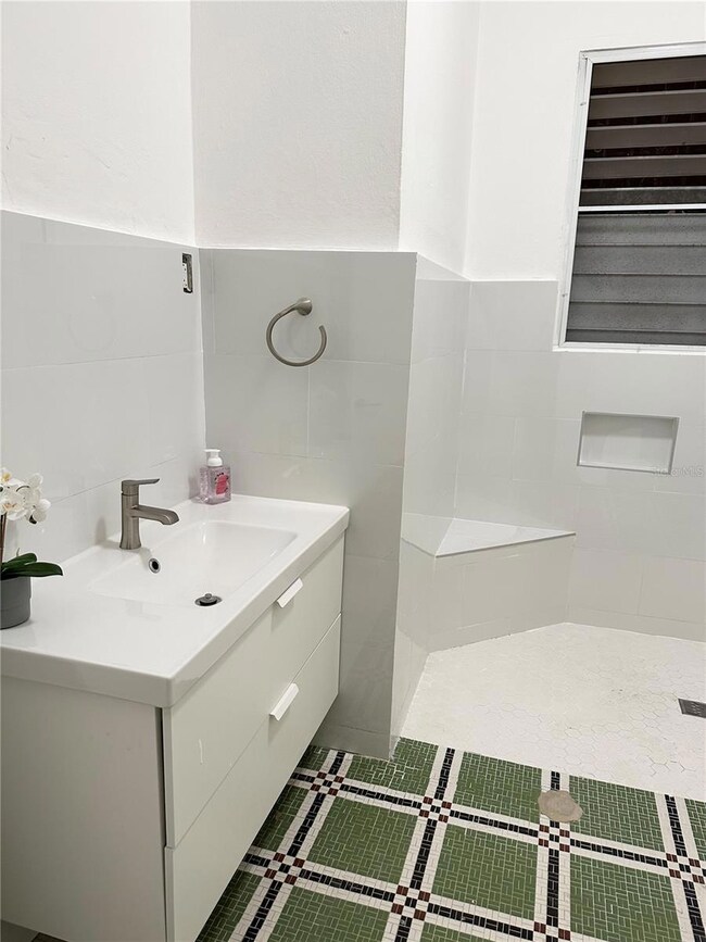 650 Victor Lopez, Santurce, PR 00909 - photo 3