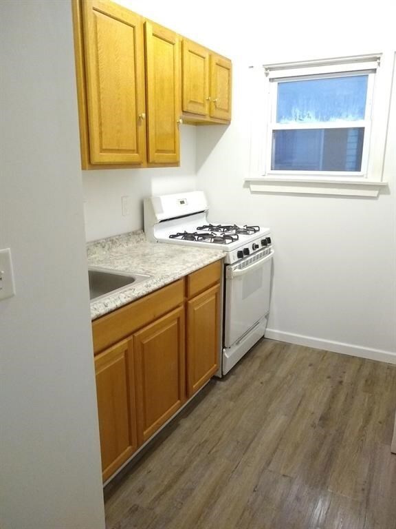 551 Pond St, Woonsocket, RI 02895 - photo 3