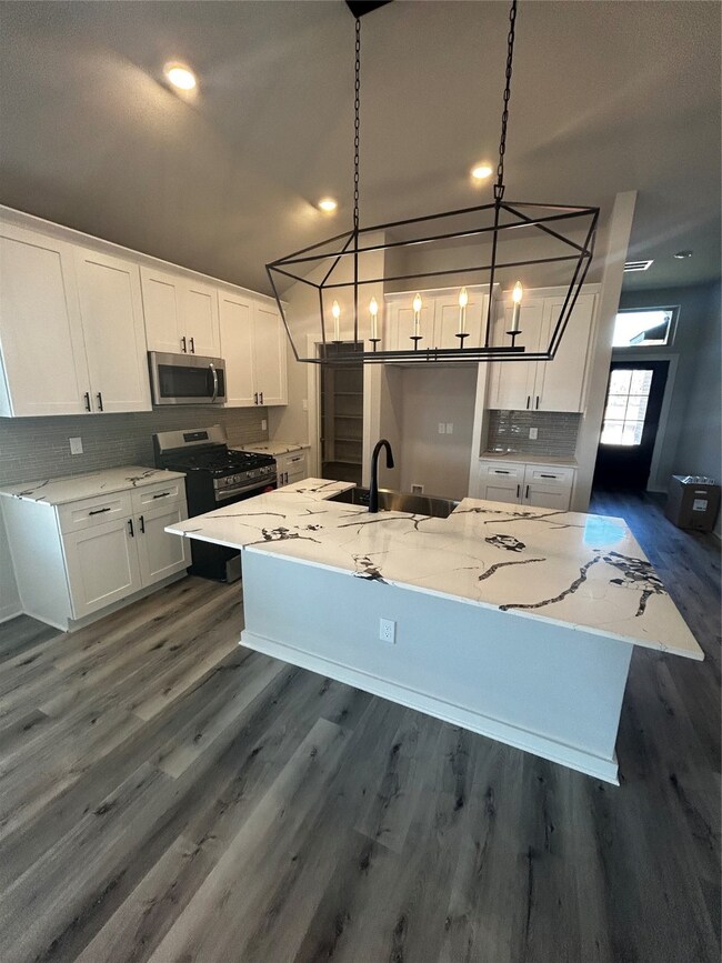 419 Kendall Crest Dr, Alvin, TX 77511 - photo 5