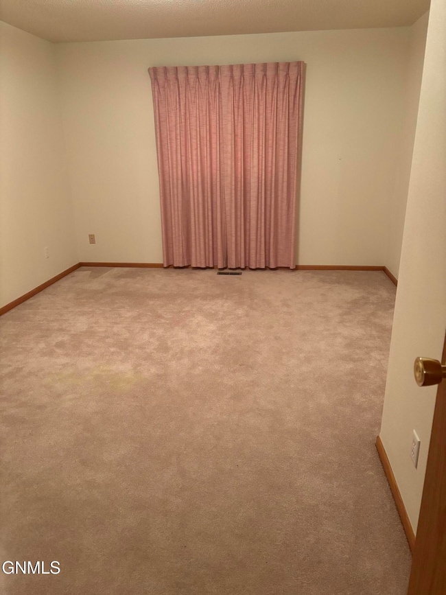 1801 15th Ave W, Williston, ND 58801 - photo 4