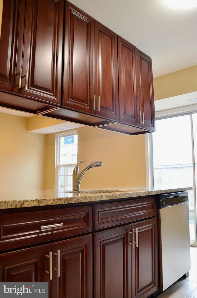 63 Sudbury Square, Sterling, VA 20164 - photo 4