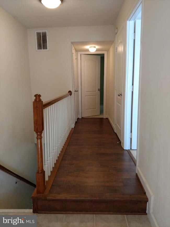 3824 Chesterwood Dr, Silver Spring, MD 20906 - photo 2