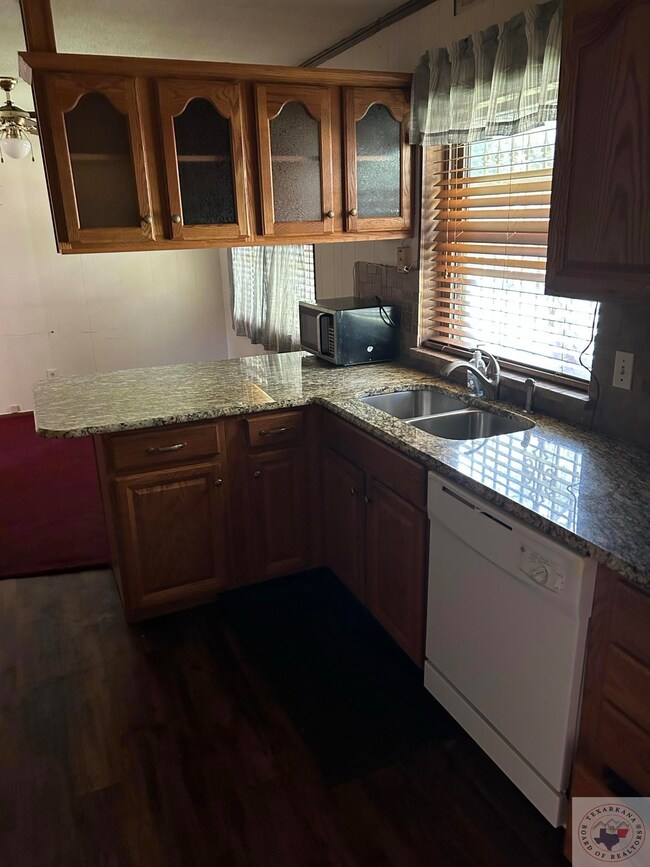 1701 Waverly Dr, Texarkana, TX 75501 - photo 3