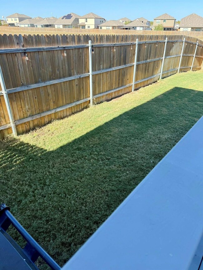 408 Bedford Falls Ln, Jarrell, TX 76537 - photo 5