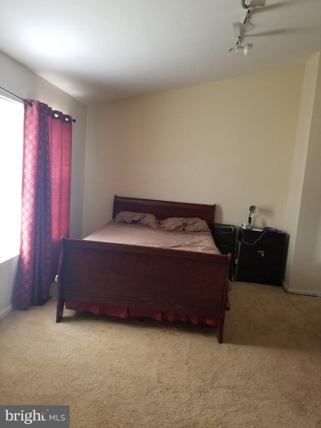 6805 Jade Ct, Capitol Heights, MD 20743 - photo 4