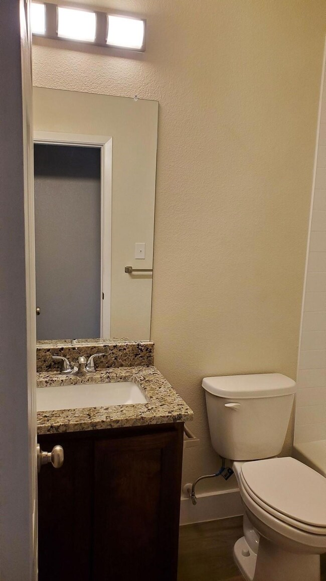 719 E 5th St, Bonham, TX 75418 - photo 7