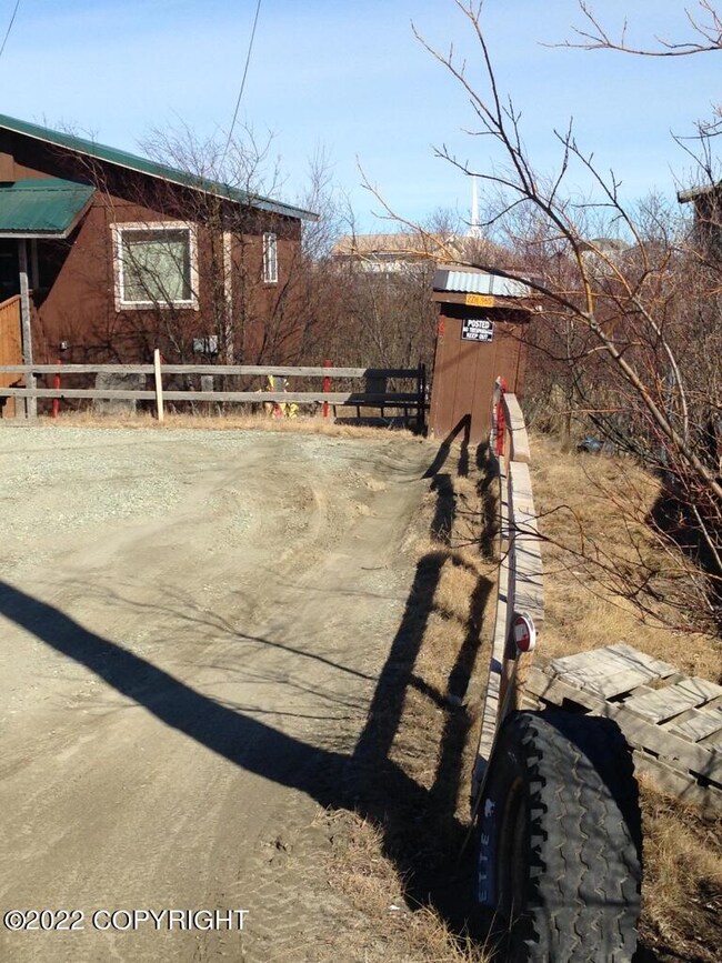 driveway 160-162