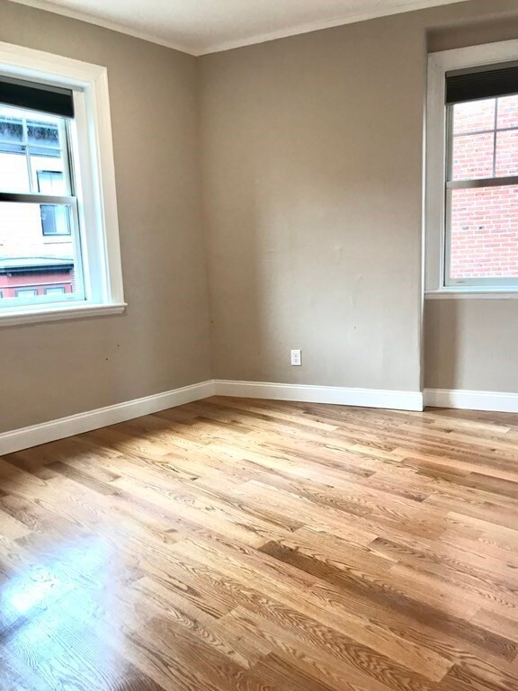 92A Pinckney St unit 5, Boston, MA 02114 - photo 3