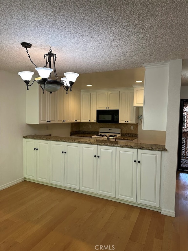 7101 Farralone Ave unit 135, Canoga Park, CA 91303 - photo 7