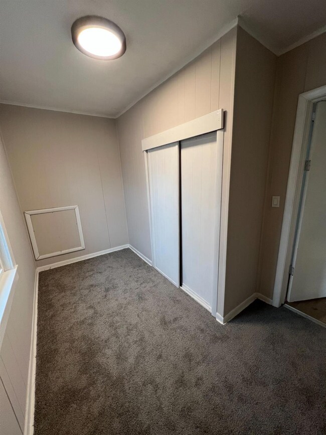 1525 E Elm St, Griffith, IN 46319 - photo 7