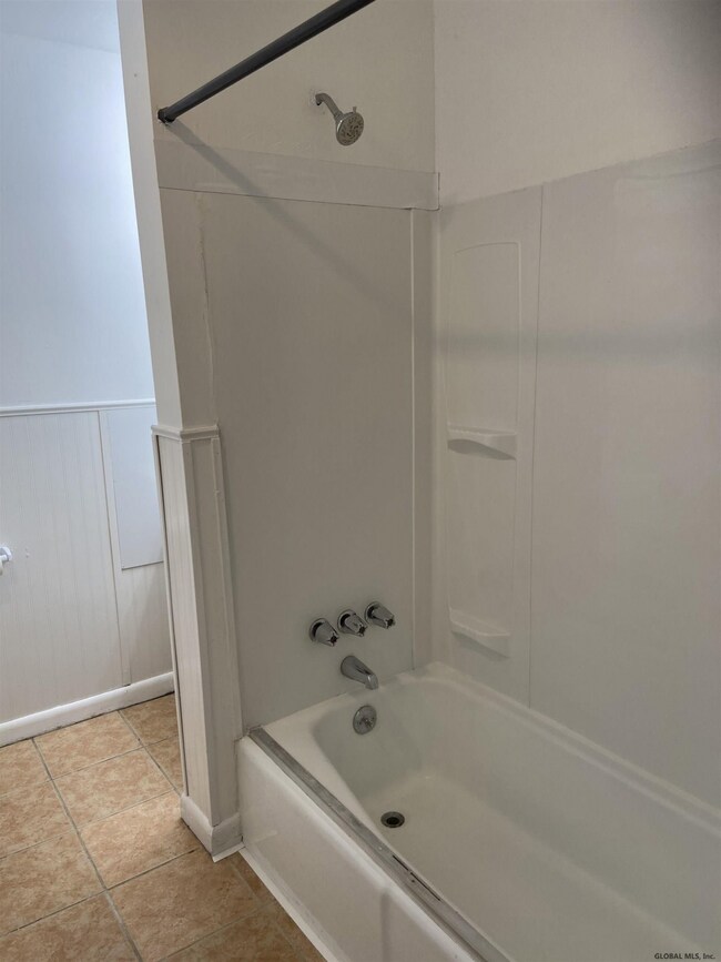 19 Mccarty Ave unit 2, Albany, NY 12202 - photo 5