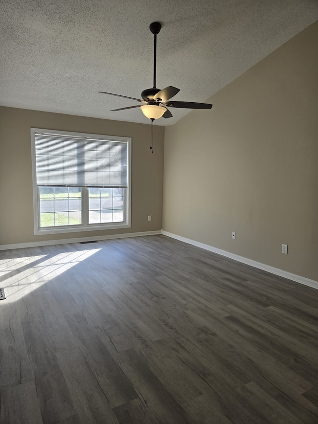 220 Pappy Dr, Oak Grove, KY 42262 - photo 6