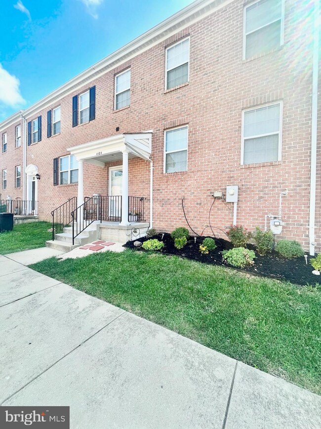 1105 N Stockton St, Baltimore, MD 21217 - photo 2