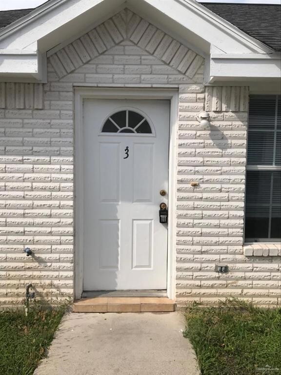 417 La Mancha Dr unit 4, Edinburg, TX 78541 - photo 2