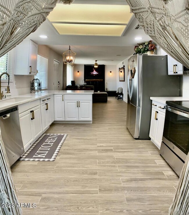 100 S Cooper Rd, Chandler, AZ 85225 - photo 5