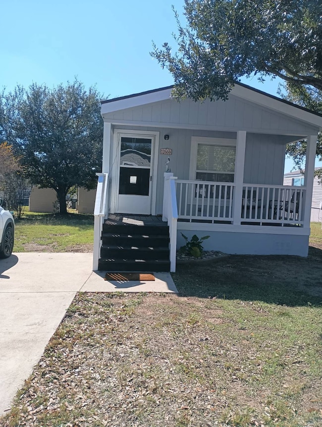 12660 Claremont Cir unit 82, Del Valle, TX 78617 - photo 2