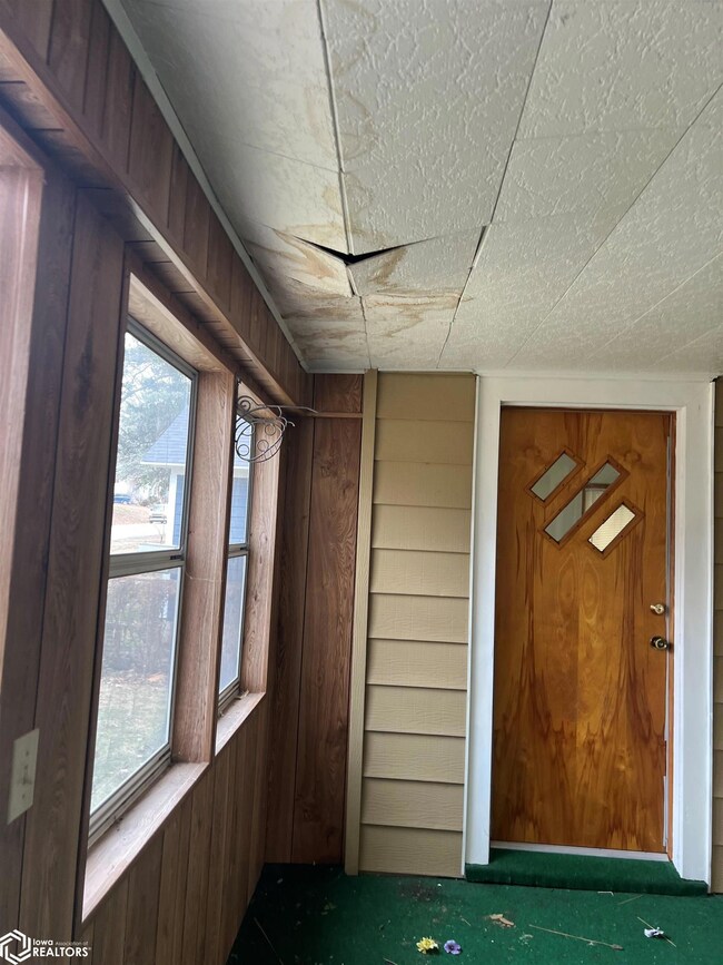 114 E Clarinda Ave, Shenandoah, IA 51601 - photo 7