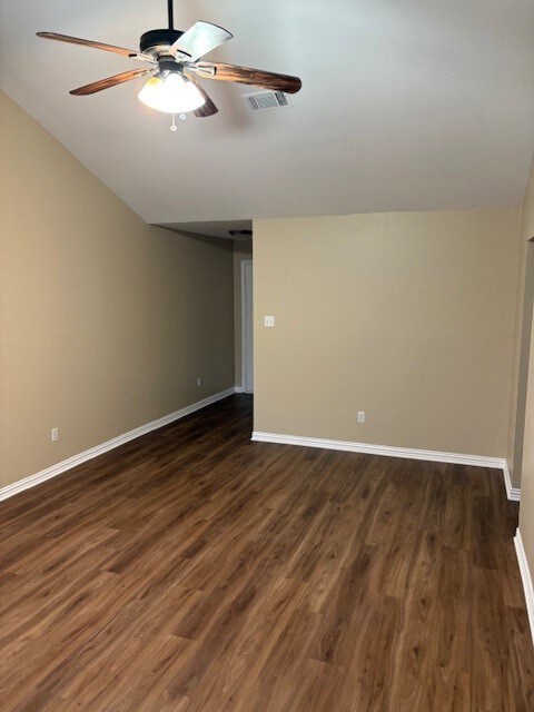 2805 Dove Tree Dr, Alvin, TX 77511 - photo 4