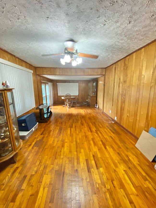 110 Dorsey St, Calhoun, GA 30701 - photo 7