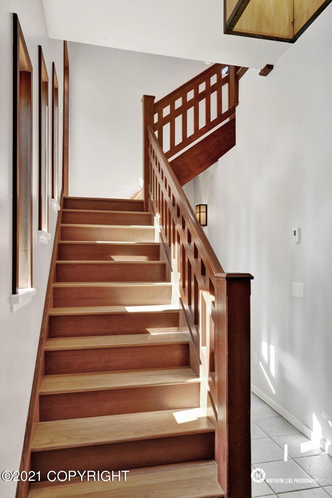 web_entry_stairs