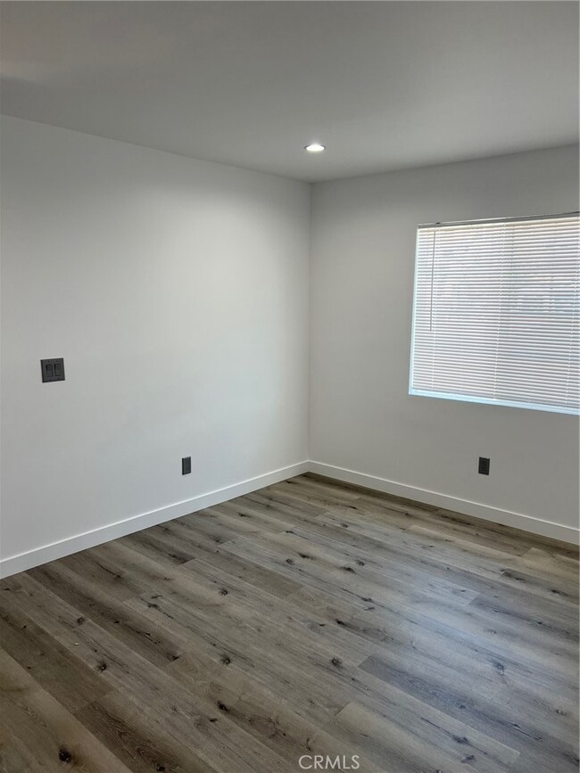 10535 S Burin Ave, Lennox, CA 90304 - photo 3