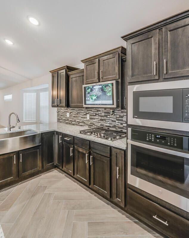 304 Boa Vista, Horizon City, TX 79928 - photo 4