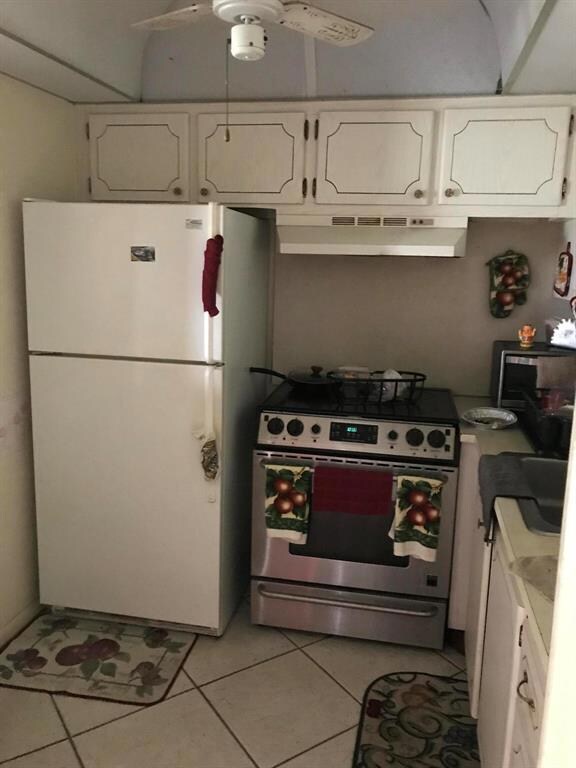 67 Coventry C, West Palm Beach, FL 33417 - photo 5