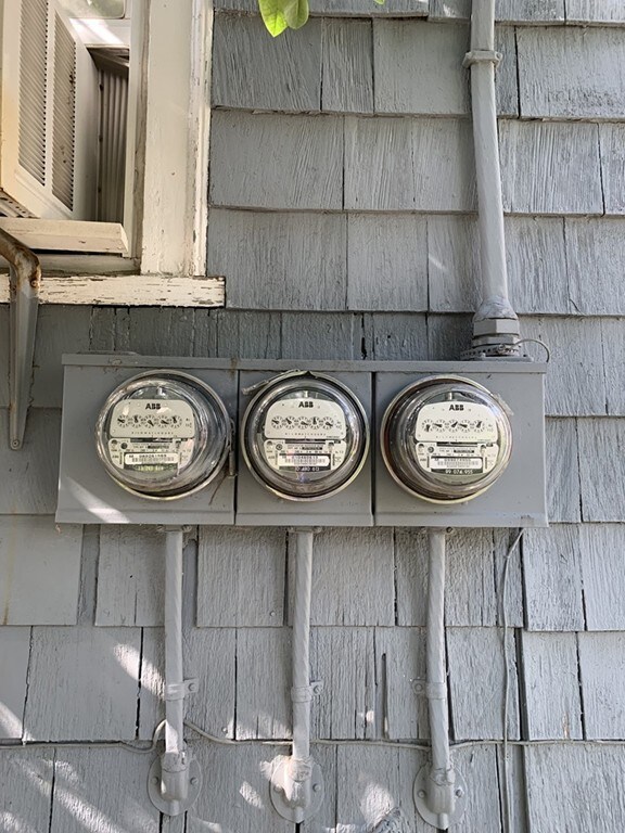 28 Goss St, Fall River, MA 02723 - photo 4