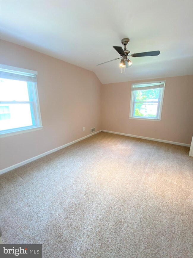 1700 N Roosevelt St, Arlington, VA 22205 - photo 3