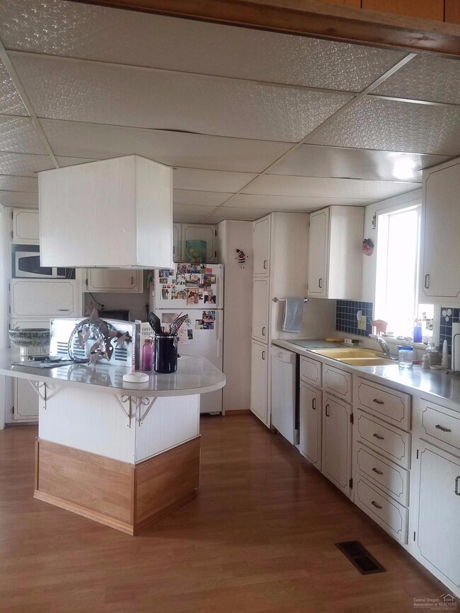 20235 Jonathon Ct, Bend, OR 97703 - photo 4