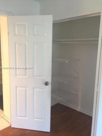 283 Norwich L unit ., West Palm Beach, FL 33417 - photo 4