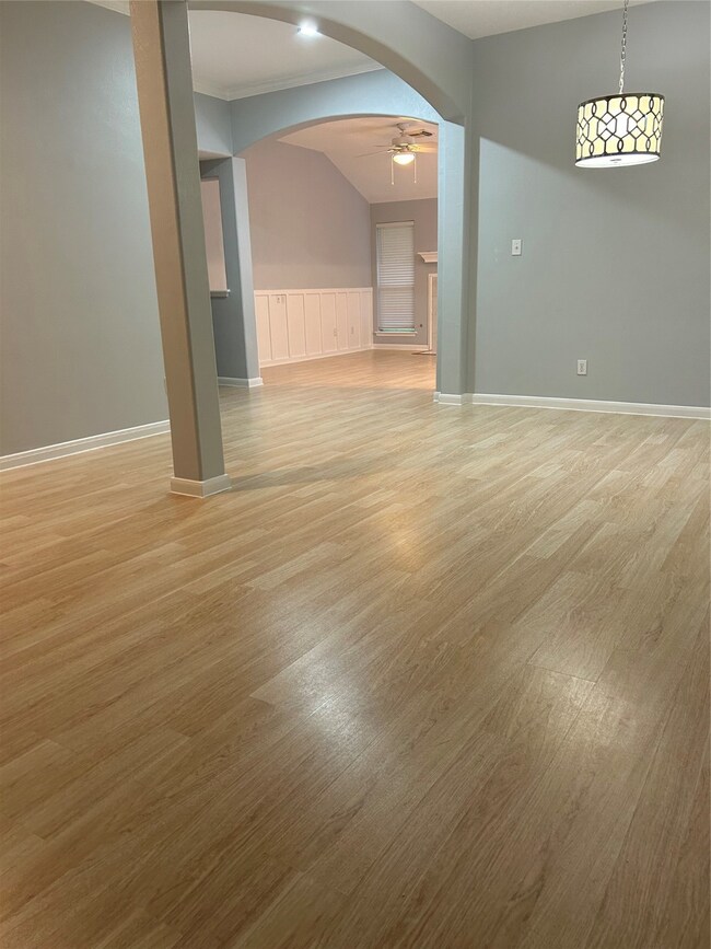 8806 Sherina Park Dr, Houston, TX 77095 - photo 7