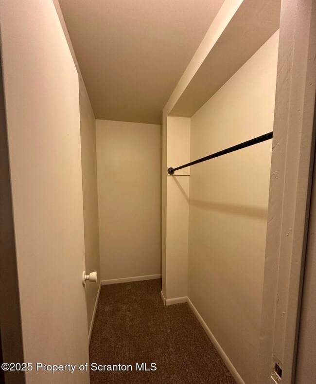 318 15th Ave unit 2, Scranton, PA 18504 - photo 5