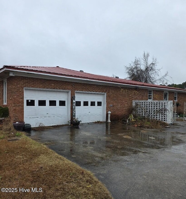 306 Greenfield Blvd, Greenville, NC 27834 - photo 2