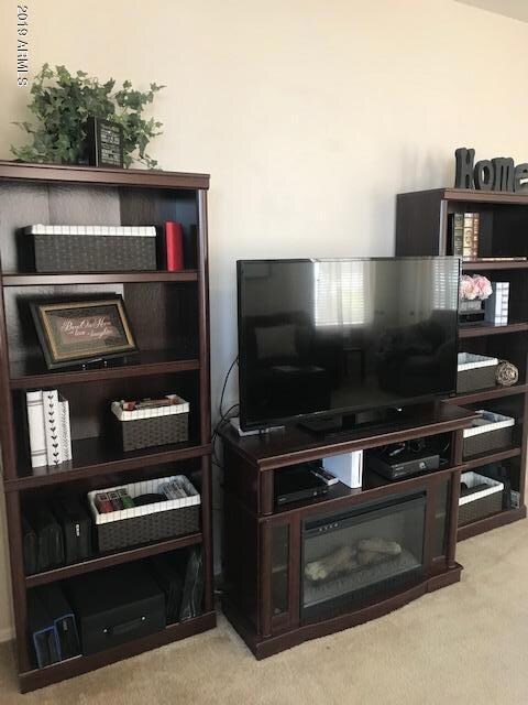 4a LIVING ROOM