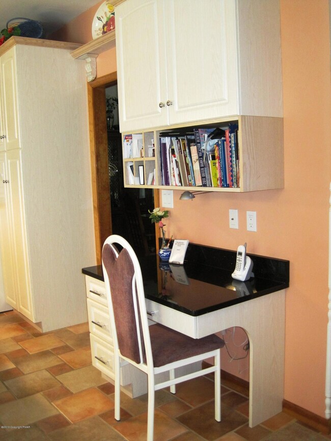 223 Maple Spring Dr, Kunkletown, PA 18058 - photo 6