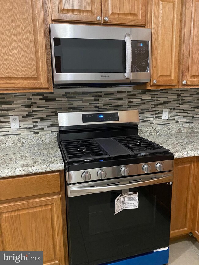 601 Jackson St, Camden, NJ 08104 - photo 3